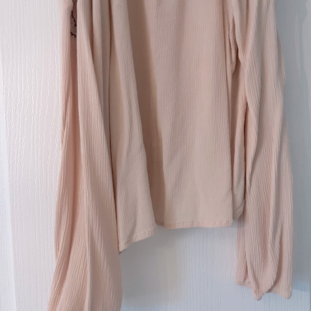 Ash & Violet Lace Cold Shoulder Pink Top Small - Picture 9 of 9